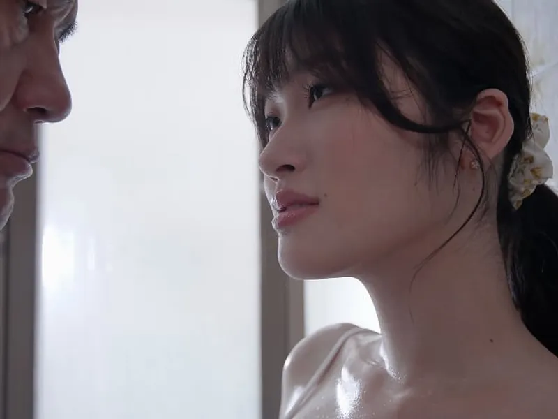 Anh xã bỏ bê, vợ yêu được ông chú giúp thỏa mãn cơn dâm dục lồn